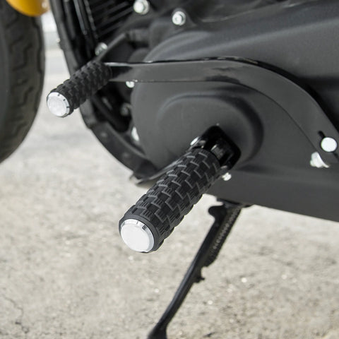 AIRTRAX FOOTPEGS FOR INDIAN®, CHROME
